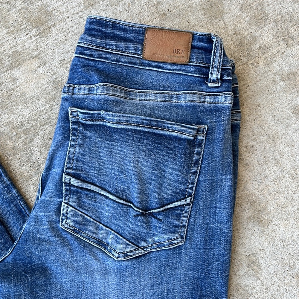 BKE Stella Mid-Rise Tailored Boot Stretch Jean - Picture 3 of 15